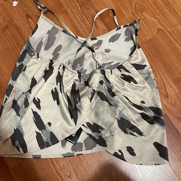 BNWT Express cami. Size XS. - Picture 5 of 5
